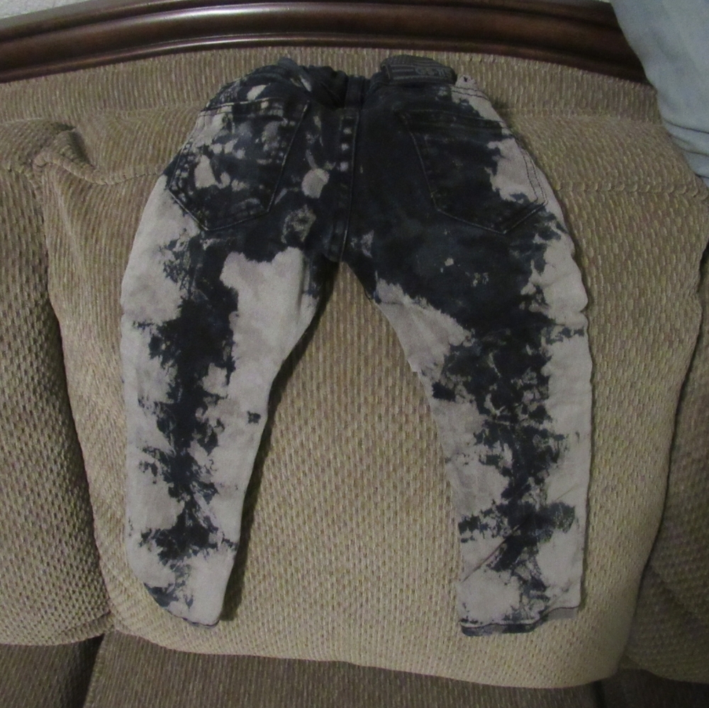 Designer Jeans - Picture 2 of 2